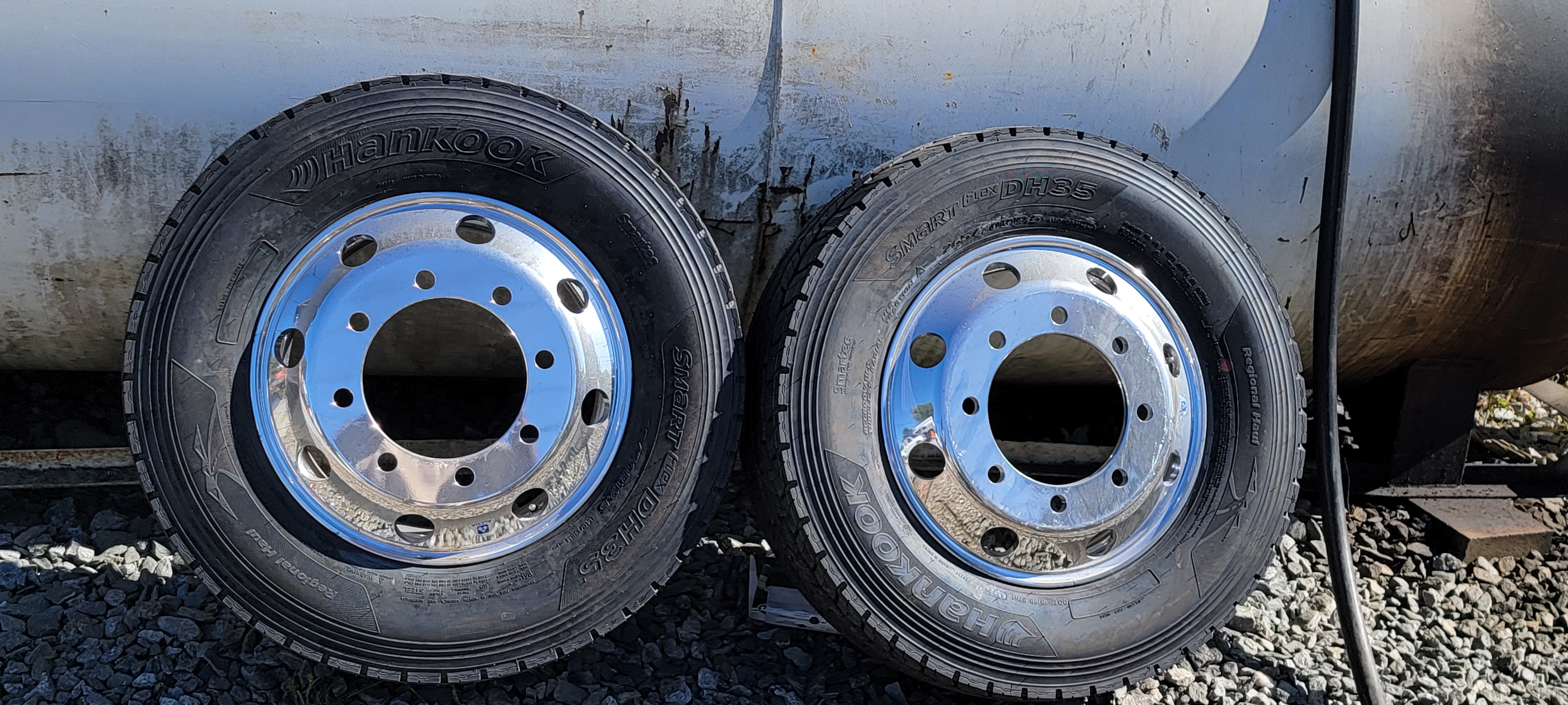 Heavy-Duty Truck Tires