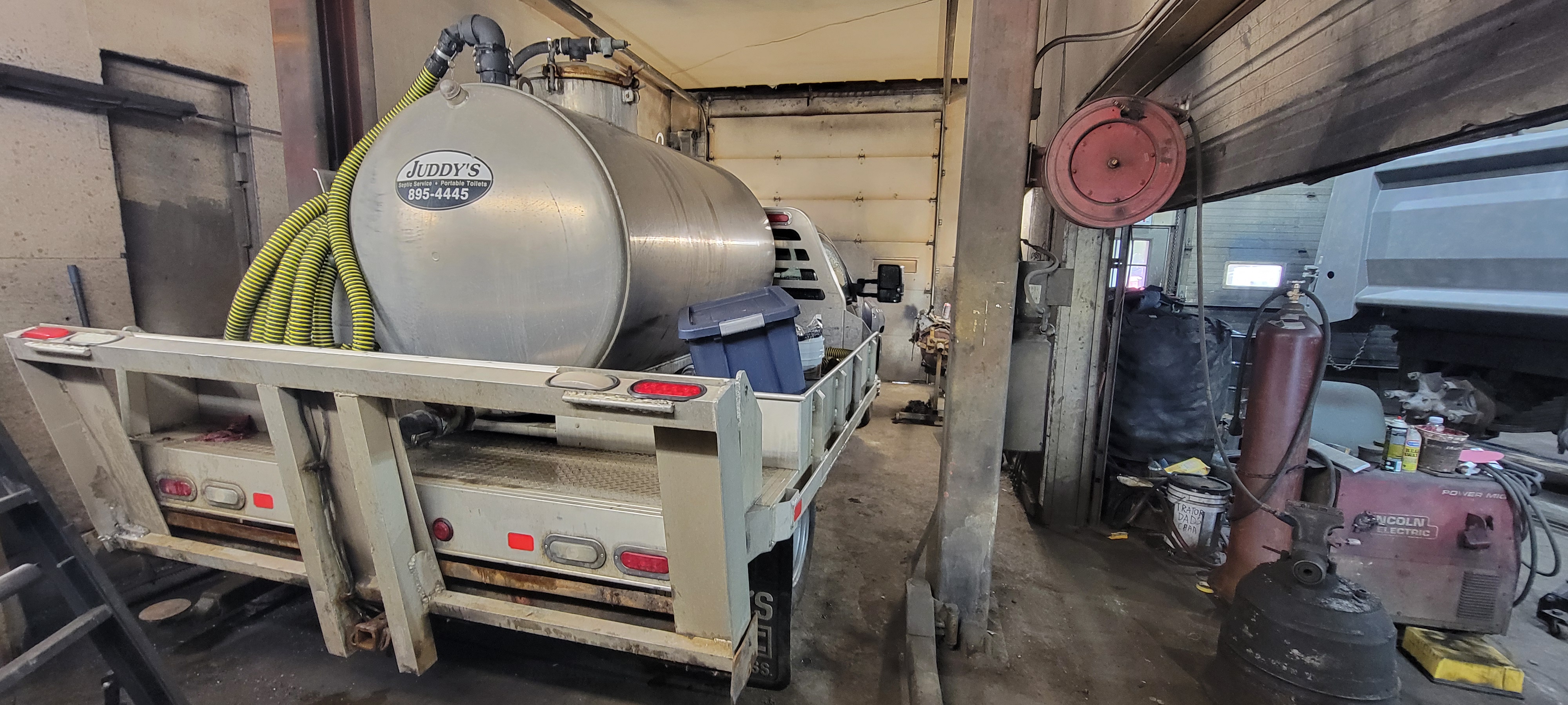 Vacuum Truck Repair Shop