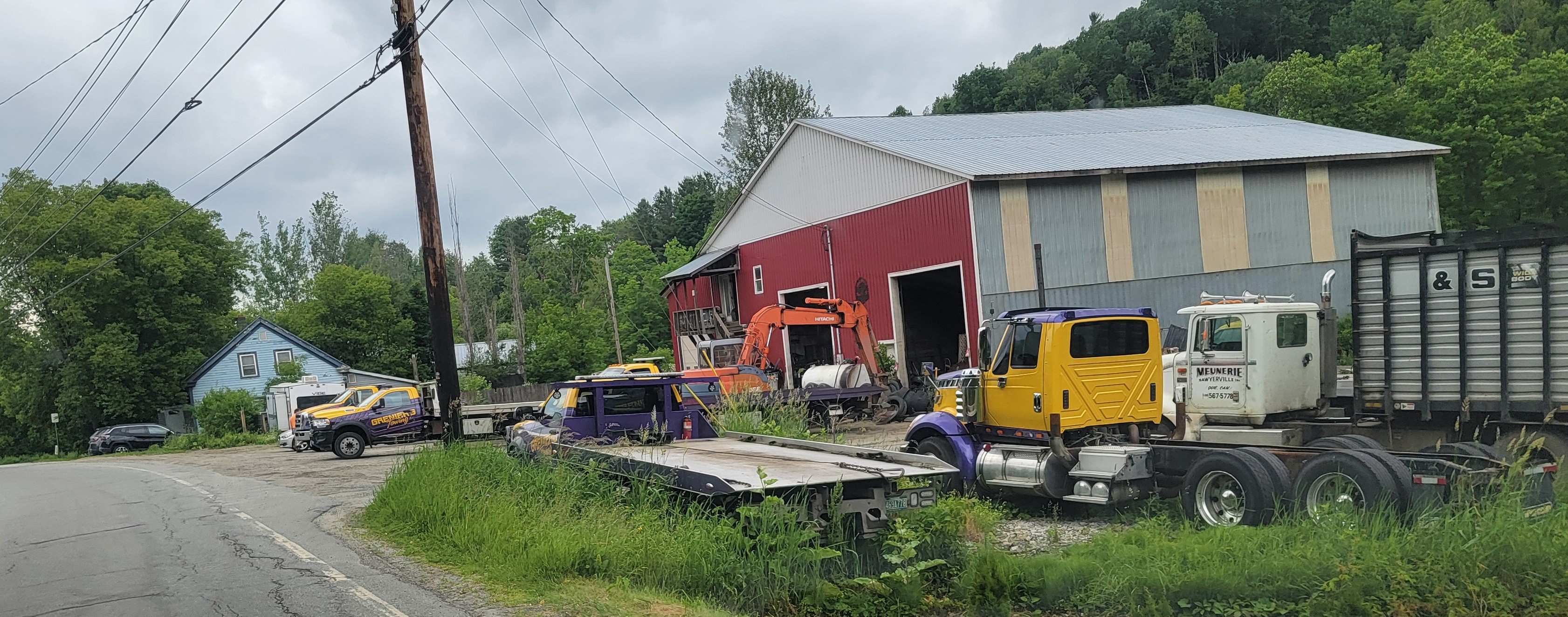 Truck Repair and Towing Yard