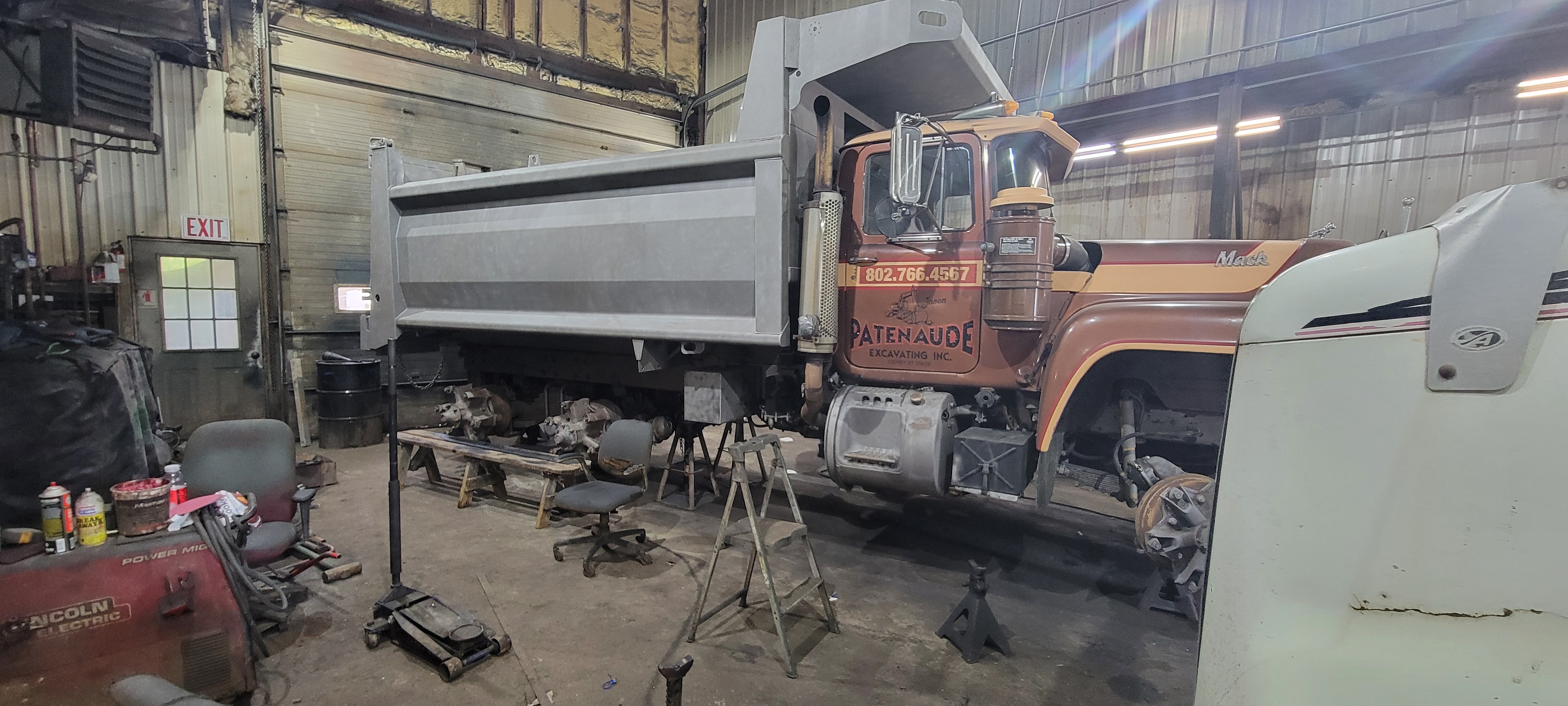 Dump Truck Repair Shop