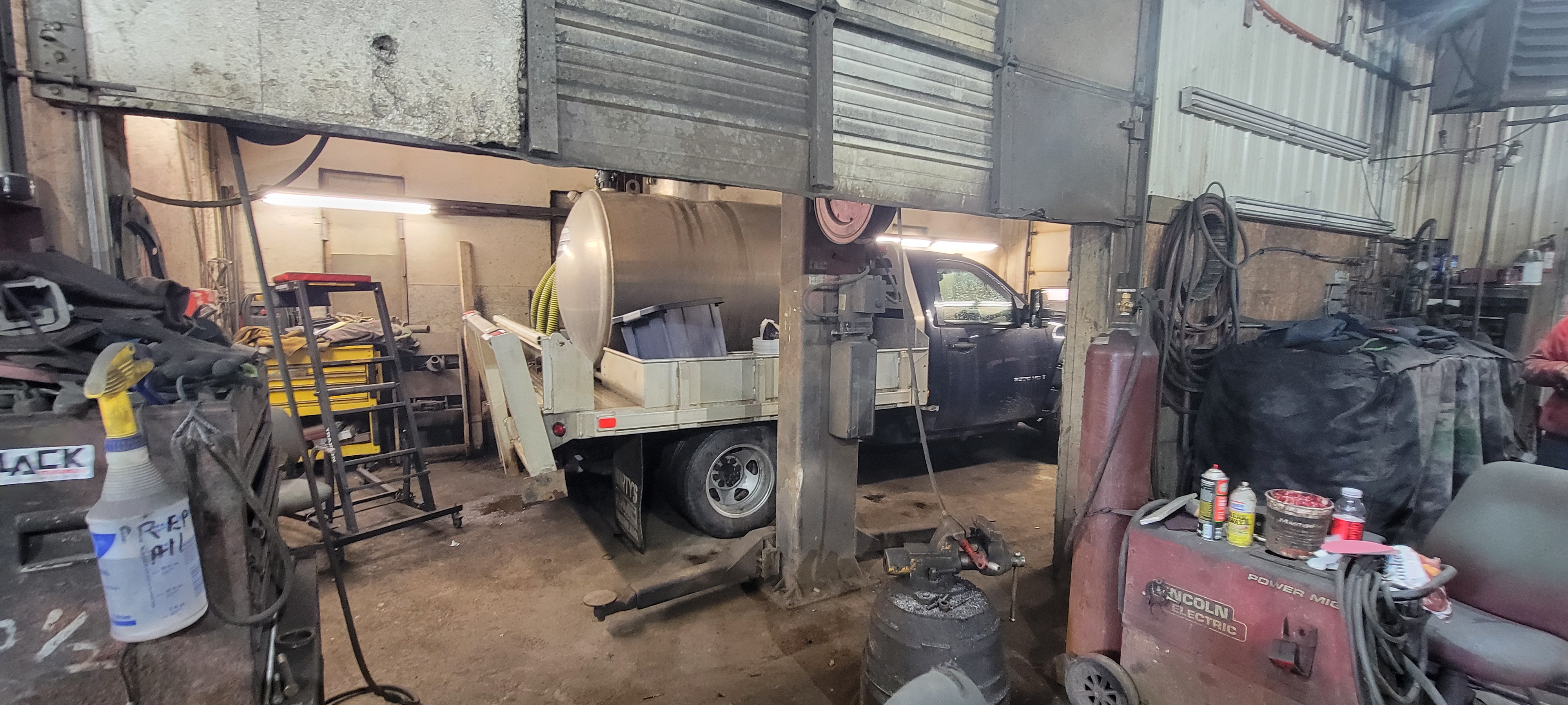 Truck Repair Shop Lift